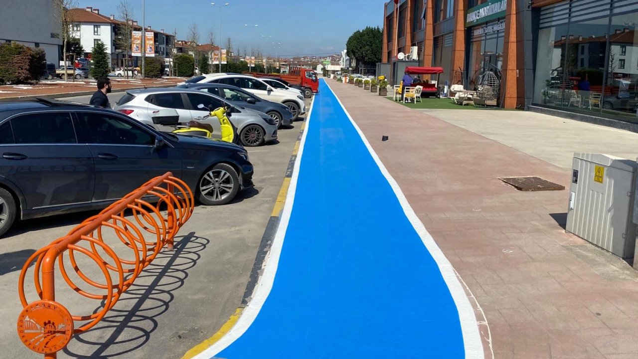 Sakarya Erenler’de bisiklet yollarına güvenli dokunuş