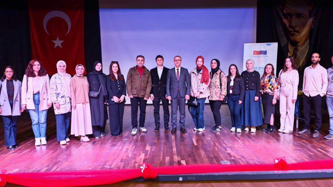 Sakarya'da velilere PIKTES aile semineri