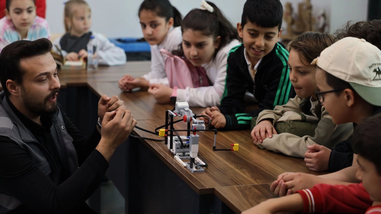 Sakaryalı minikler Ayçiçek Vadisi’nde dolu dolu gün yaşadı