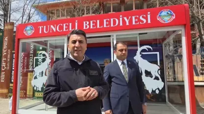 Tunceli’de duraklar yenileniyor