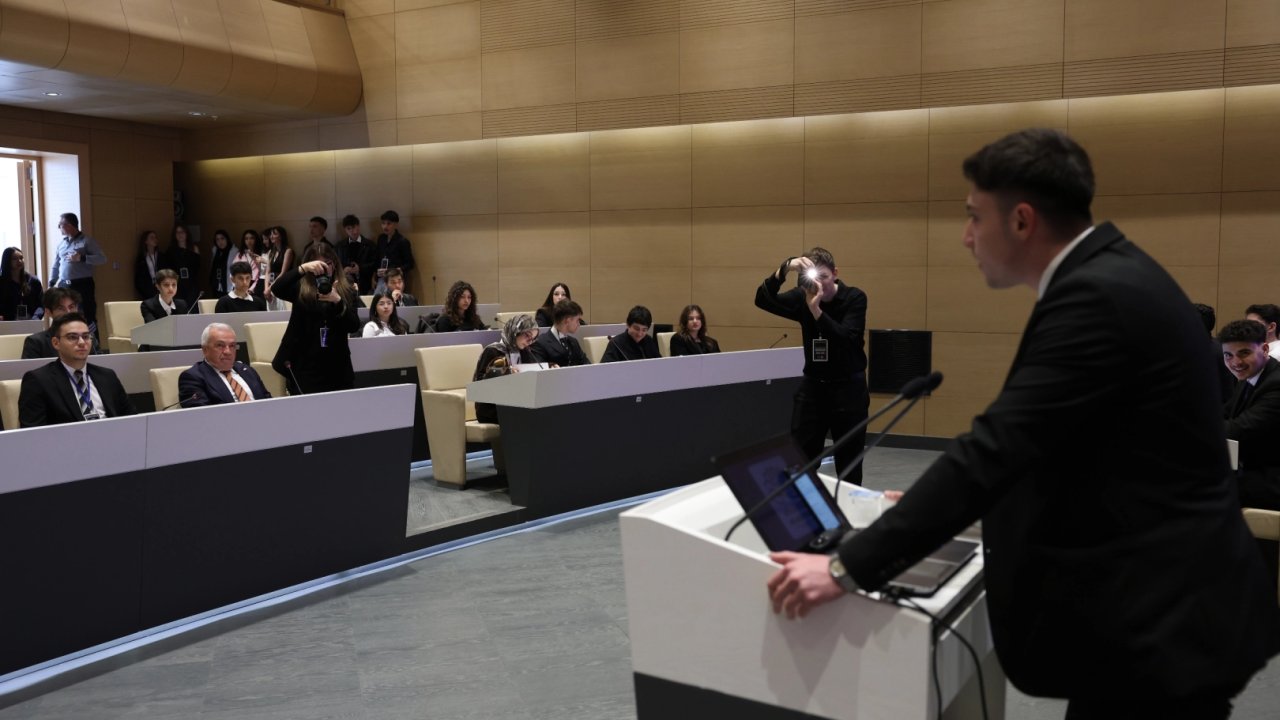 Türkiye’nin yarınları Bursa Nilüfer’de demokrasi provasında