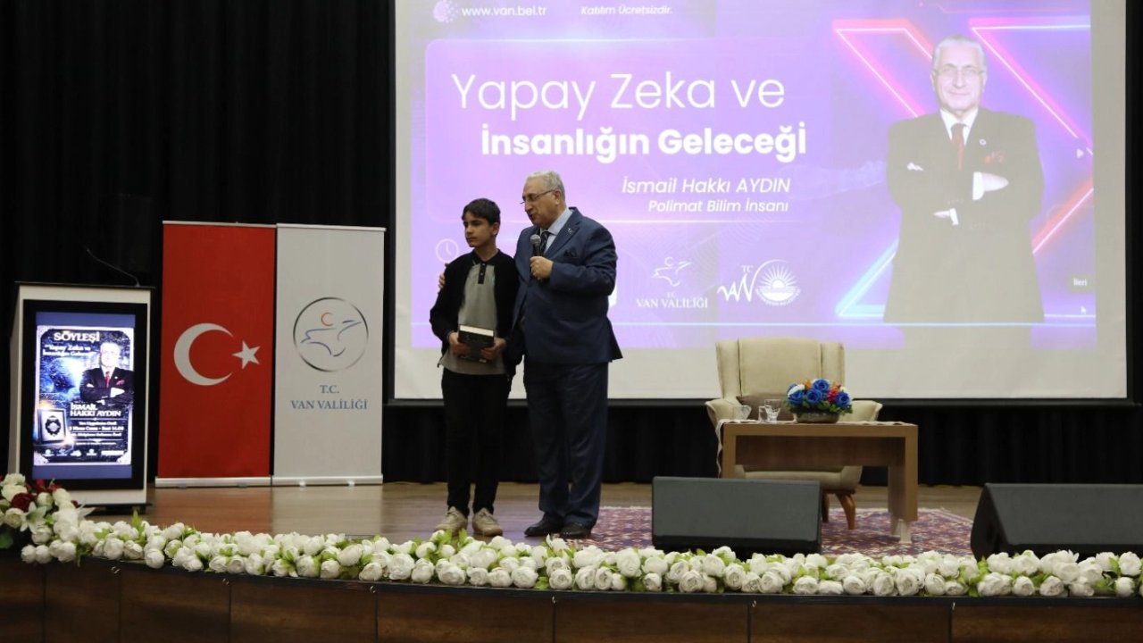 Van’da yapay zeka söyleşisine yoğun ilgi