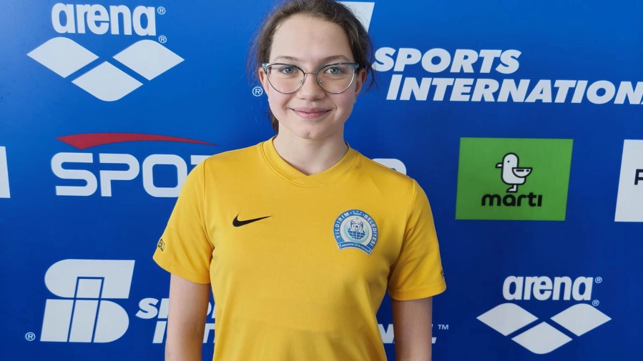 Yıldırımlı yüzücülere milli gurur